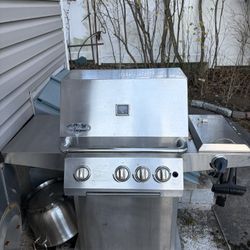 Grill With Accessories