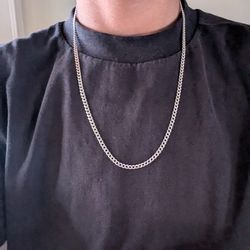 Solid chain in silver brand new