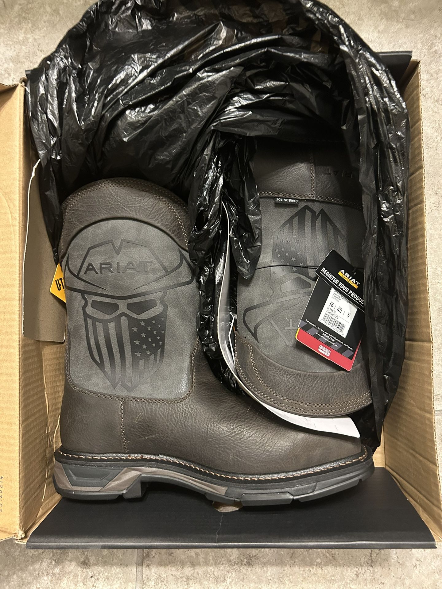 Ariat Workhog XT Work Boots, Carbon toe, New!