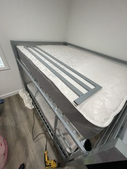 Cama