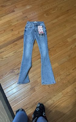 New Women’s Jeans