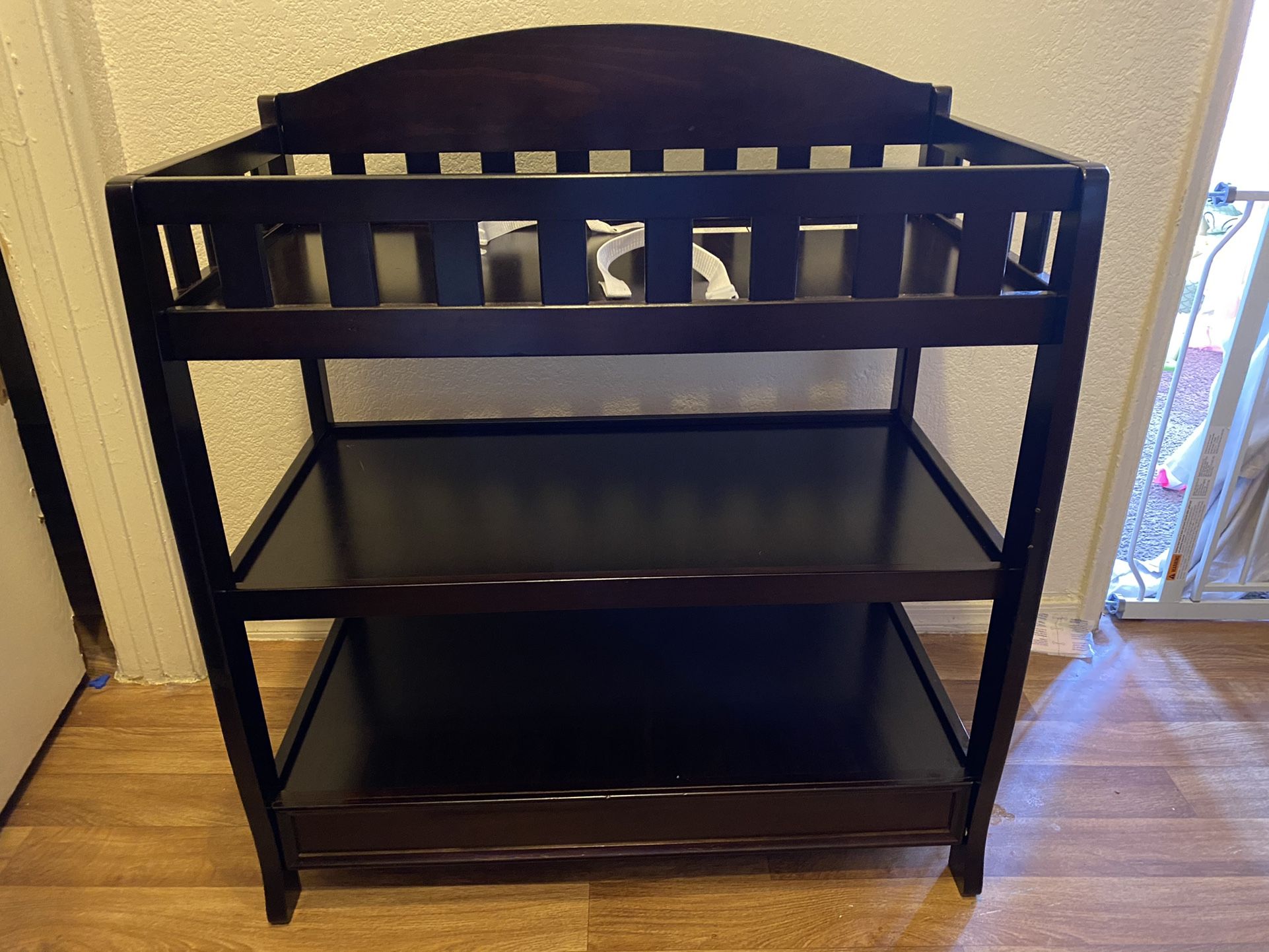 changing table- NEW
