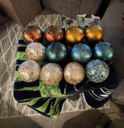 12 Piece Decorative Mosaic & Dragon Scale Orb Set - Mixed Colors