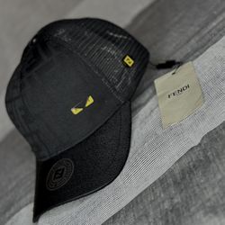Cap Fendi