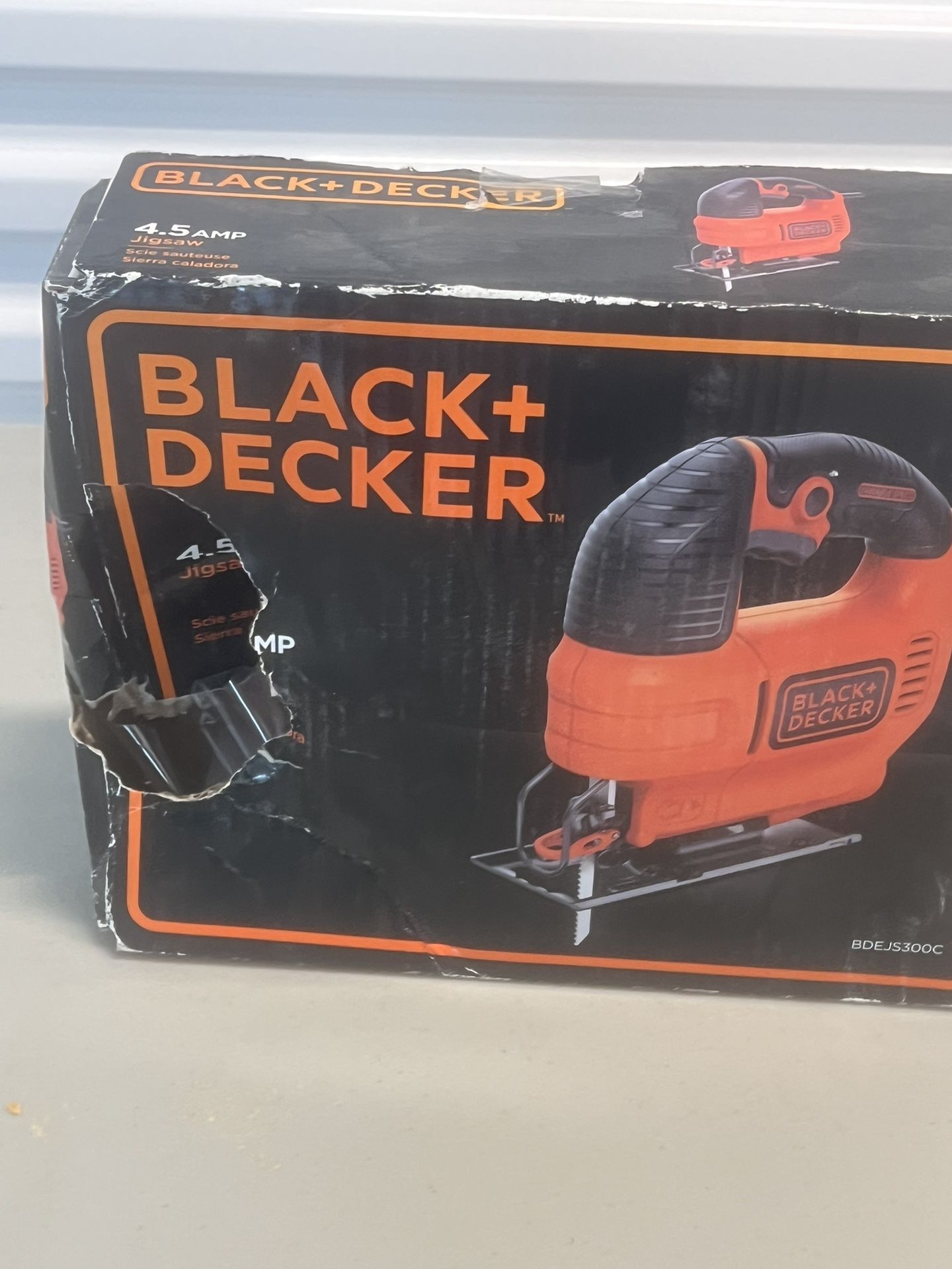 Black & Decker 3/4" Jigsaw BDEJS300C New Open Box. Box is distressed.