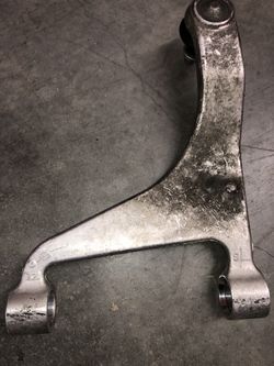 Nissan 350z Oem driver rear upper control arm.