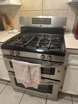 Kenmore Stainless Steel Double Oven Gas Range – Works Great