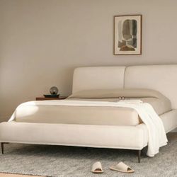 Article Furniture Queen Bec