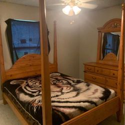 Full Size Bed 