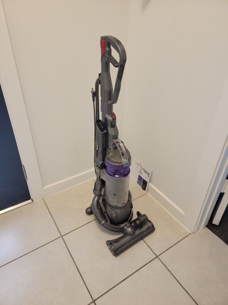 Dyson DC25 Vacuum Cleaner. Used. Works Well. $60 Cash Firm. Pickup Near Ashby/McCullough Tobin Hill Area