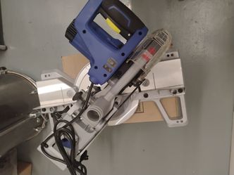 Brand new Kobalt miter saw
