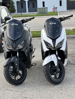 SCOOTER 150cc 2 colores