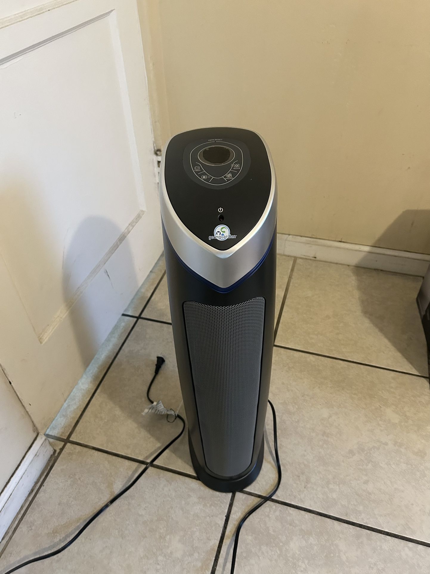 GermGuardian HEPA Filter Tower – Pet Dander, Smoke, Odor Eliminator
