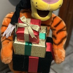 Vintage Disney Tigger Animated Christmas Figure