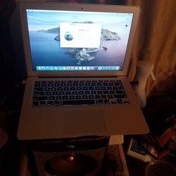 MacBook Air i5