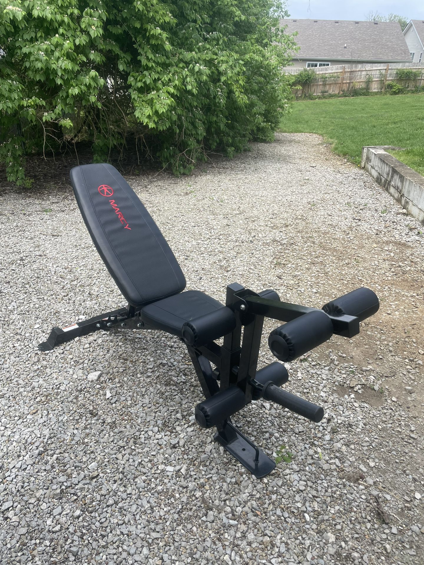 Marcy Multi-Level bench With Leg Extension/Curl