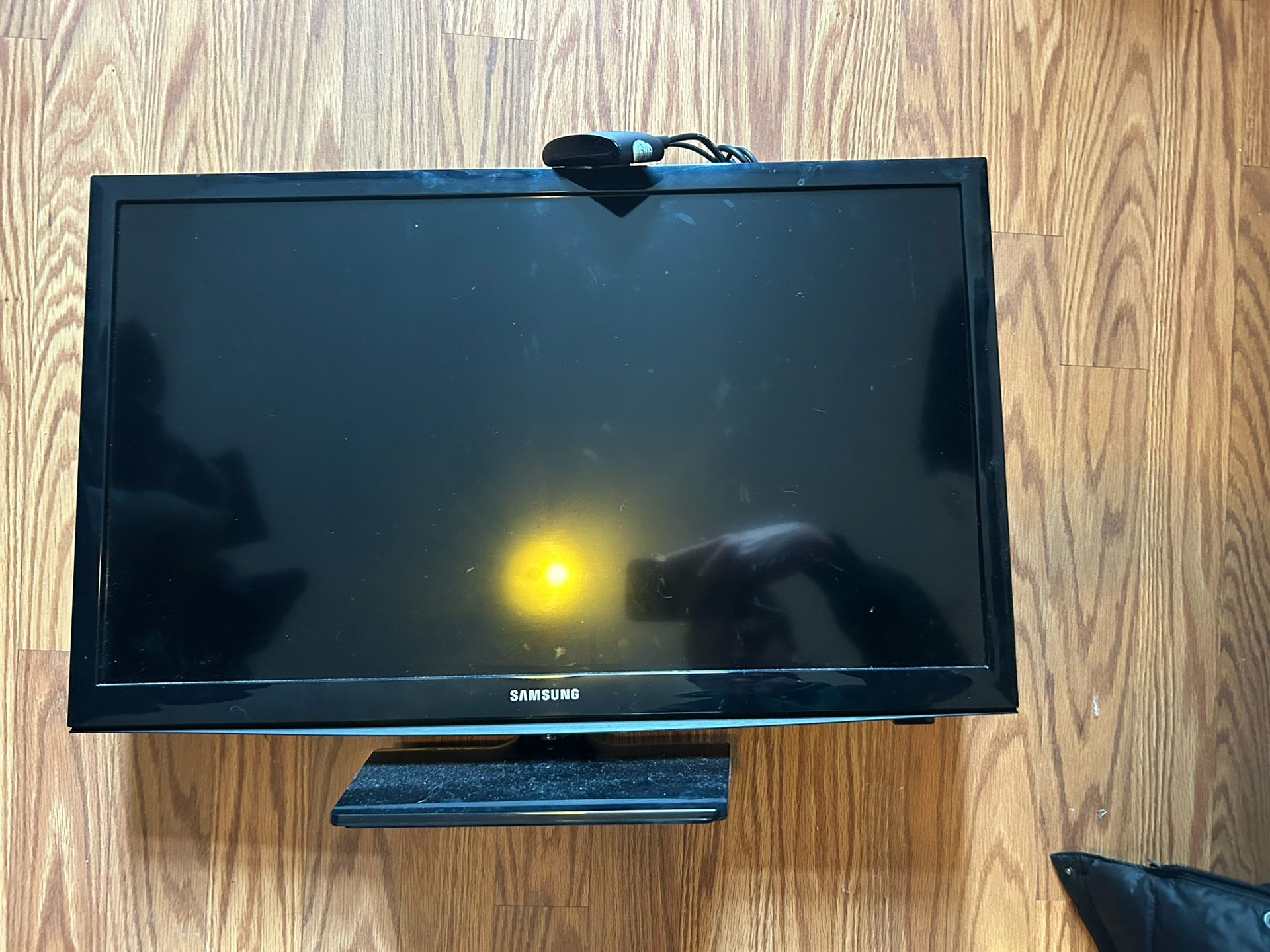 Monitor(s) + Roku