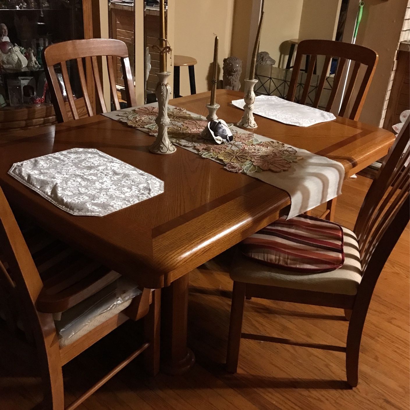 Walnut Dining Set 4 Chairs 2 End R Captain Chairs Also A Leaf& The Hot Food Table Cover