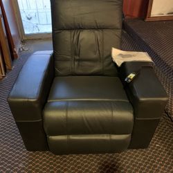 NEW 100% LEATHER POWER RECLINER W/ MASSAGE 