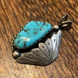 Sterling turquoise southwest style pendant 