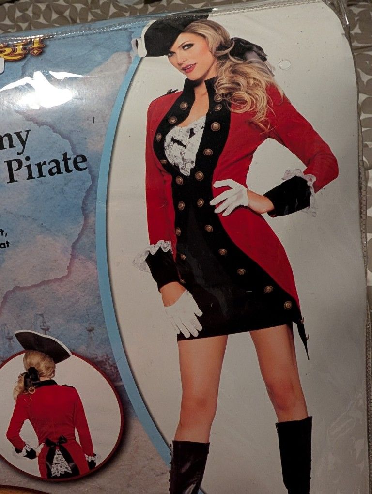 Pirate Woman Halloween Costume