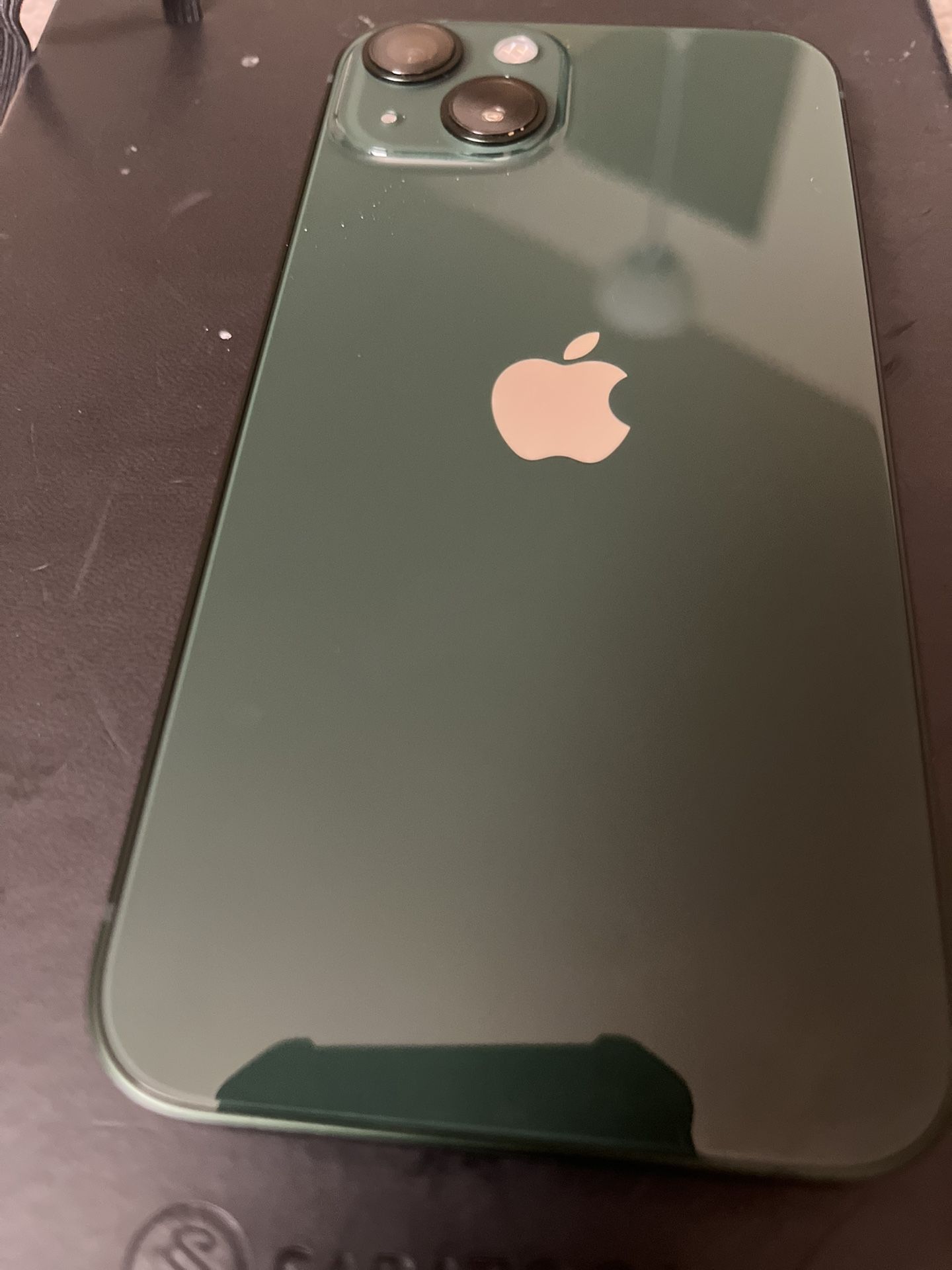 iPhone 13 Unlocked (Flawless)