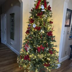 Beautiful Christmas Tree 