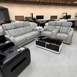 EXCLUSIVE] Boyington Gray Power Reclining Living Room Set