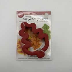 New Vintage Wilton Oak Leaf Comfort-Grip™ Cutter