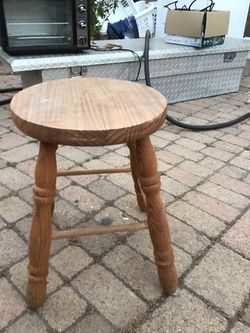 Wooden stoll