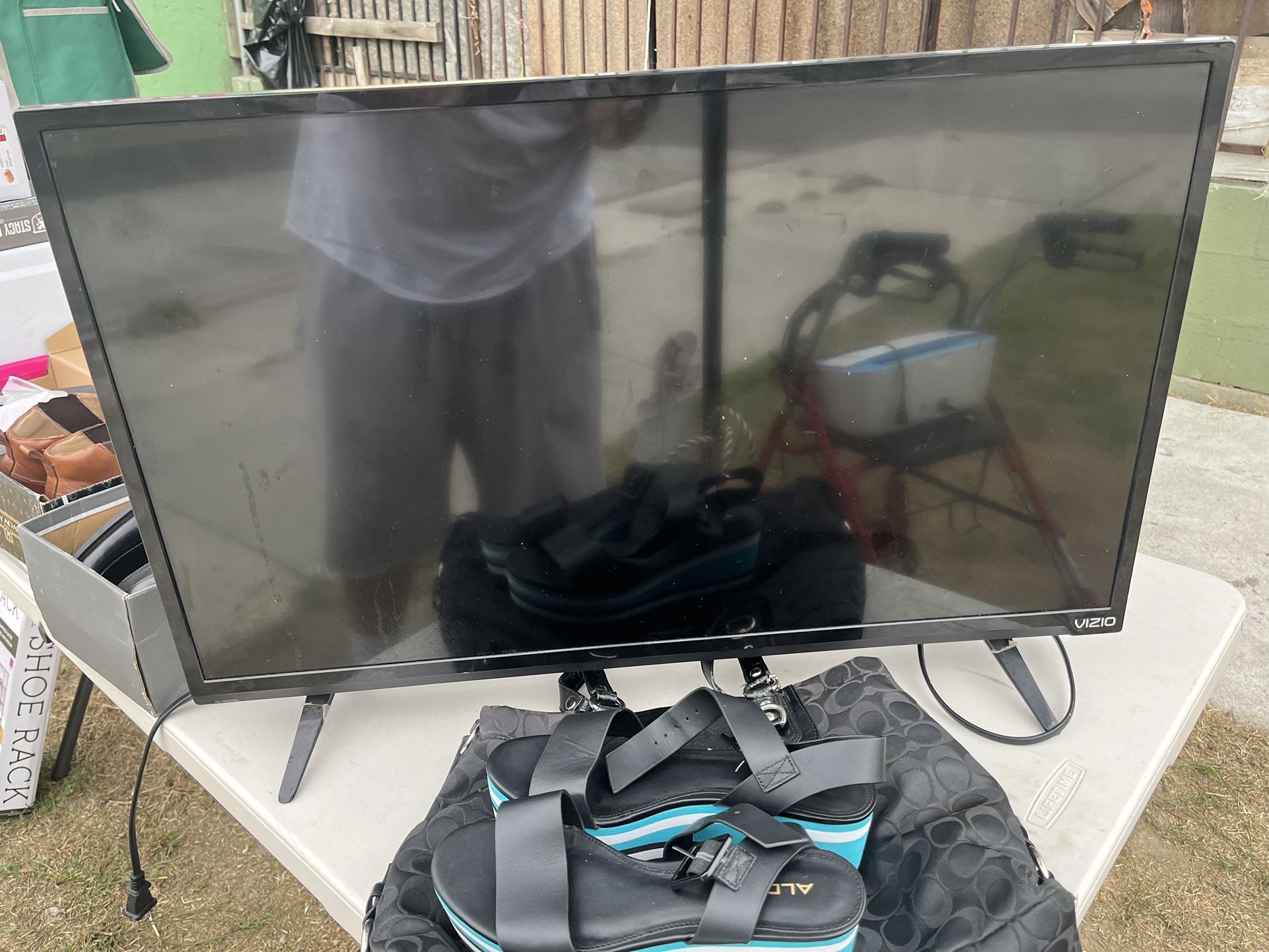 Vizio Tv for Sale in Los Angeles, CA OfferUp