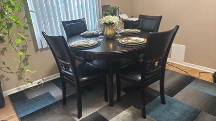 Dining room set