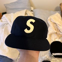 SUPREME S LOGO FITTED HAT BRAND NEW 7 1/8