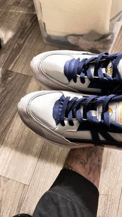 Adidas Size 9 Us Shoes Brand New