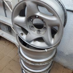 Toyota Tacoma OEM's Wheel's 