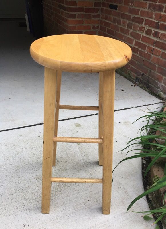 Bar stool