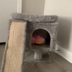  Cat Tower/ Bed 