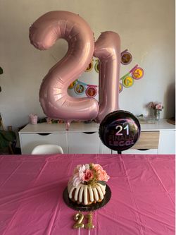 Balloons pink numbers 2 & 1