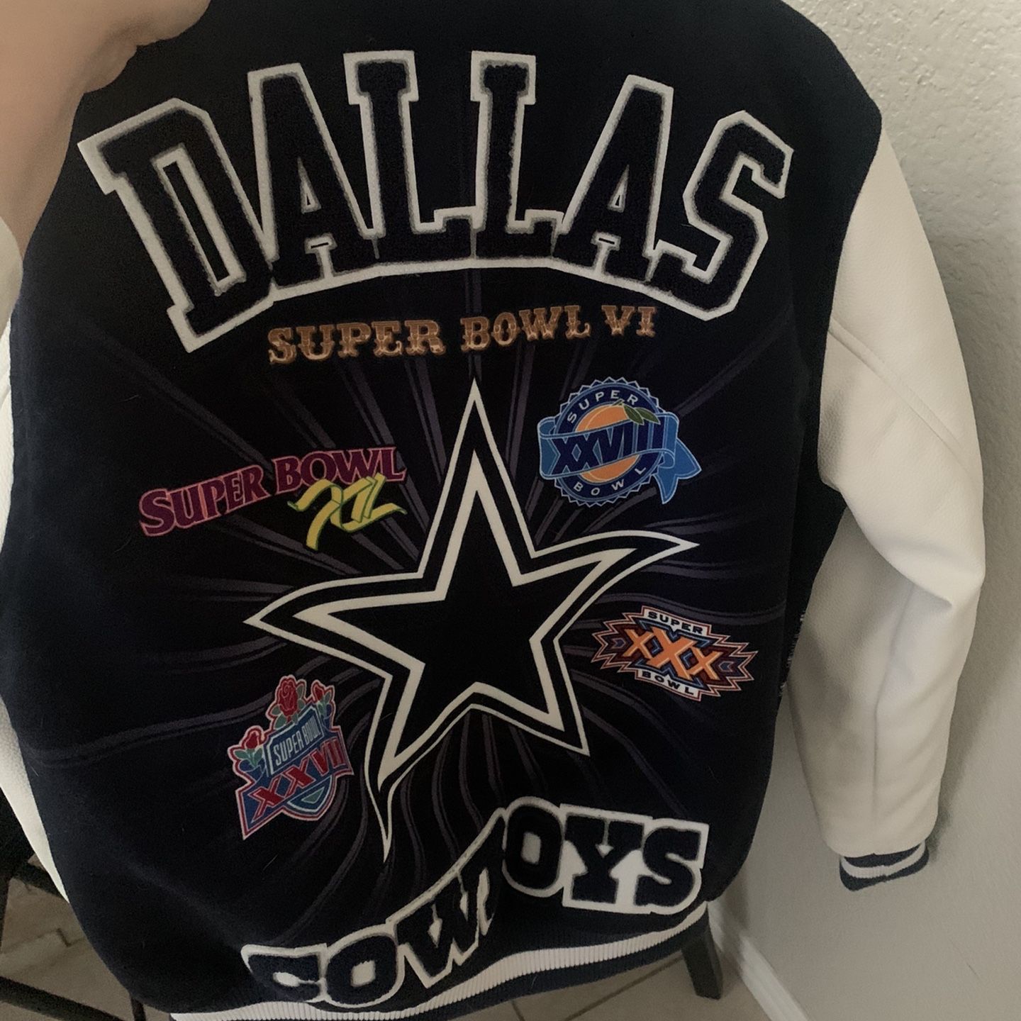 Men's XL Vintage Logo Athletic Dallas Cowboys Jacket for Sale in Mesa, AZ -  OfferUp