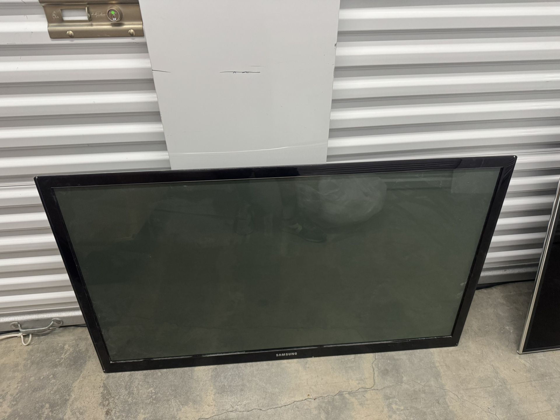 2 Samsung Tvs 60 Inch And 51 Inch 3D Plasma