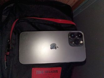 iPhone 13 plus screen locked