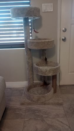 Cat tree