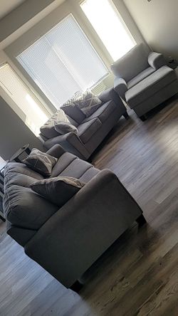 Sofa 4 peice set w/ottoman- Gray