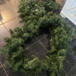 Free Christmas Green Garland 