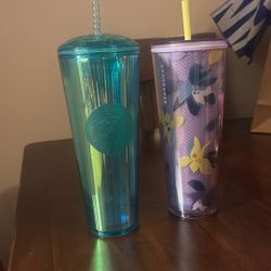 Starbucks cups 