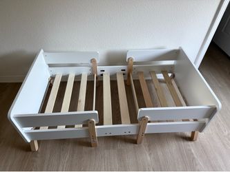 NEW Convertible Toddler Bed