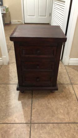 2 Beautiful Wooden Night Stands 2.3ft Height 1.6ft Wide 1.3ft Depth