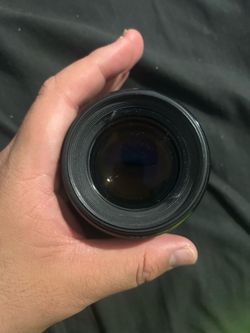 Canon EF 85mm f/1.8 USM Lens