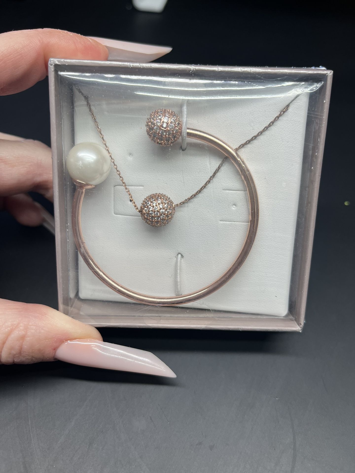 Infinity & Co Rose Gold Bracelet And Necklace