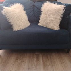 Couch & Sofa Set